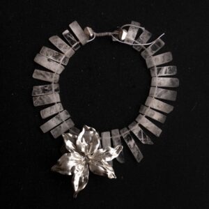 COLAR COM ÁGATA NATURAL