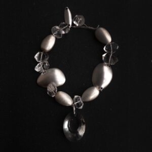 COLAR COM CRISTAL DE ROCHA