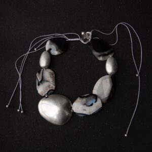 COLAR COM ÁGATA LAPIDADA